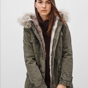 Aritzia Talulah Trancus coat❄️